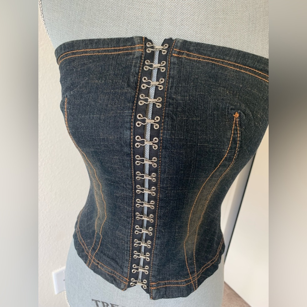 Bebe Denim Distressed Denim jeans Lace Up Corset Top Size Small